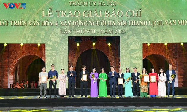 Trente-trois œuvres journalistiques distinguées pour la promotion de Hanoï