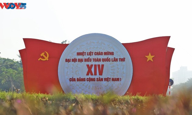 Hanoi adorned with flags and flowers ahead of 14th National Party Congress
