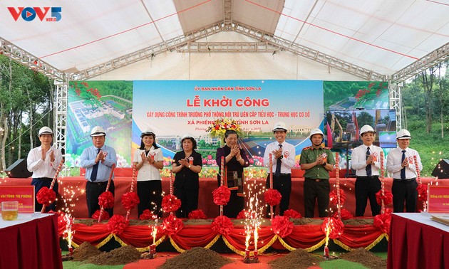 Son La starts work on new boarding school near border