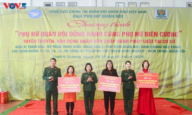 Thắp sáng niềm tin cho phụ nữ và trẻ em vùng biên