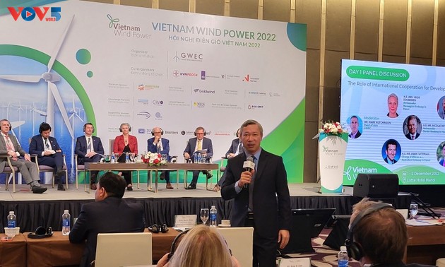 Vietnam promotes renewable energy development