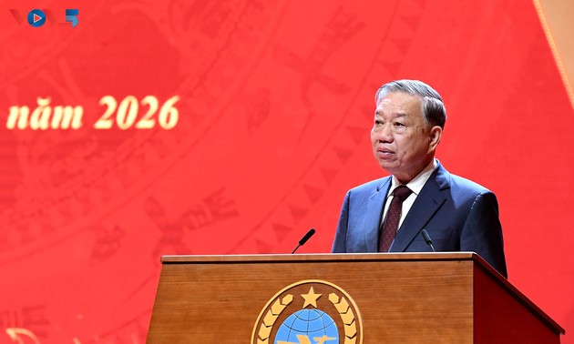 Party chief urges Public Security Intelligence to strongly renew mindset, embrace strategic vision