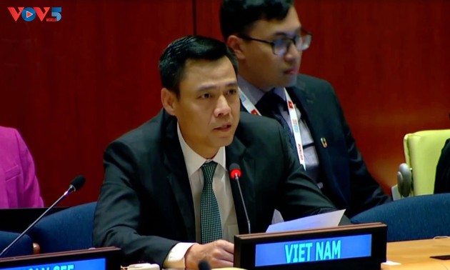 Vietnam unterstützt die Mühe der UNO zur Verbesserung der Arbeit