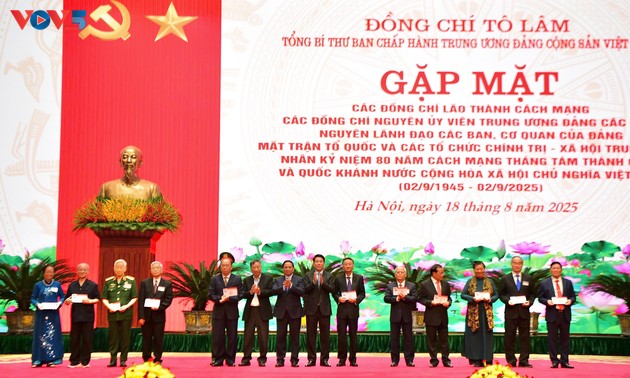 KPV-Generalsekretär To Lam trifft ehemalige Revolutionäre