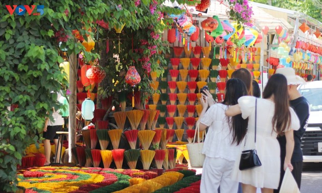 Das Räucherstäbchen-Dorf im Herzen von Hue