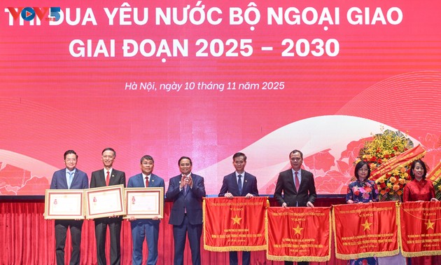 Premierminister fordert die diplomatische Branche zur Stärkung multilateraler Außenangelegenheit auf