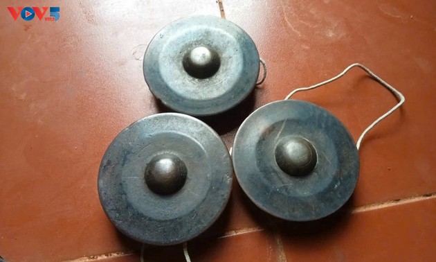  Gong Prăk -​สมบัติของชาวเมอนง