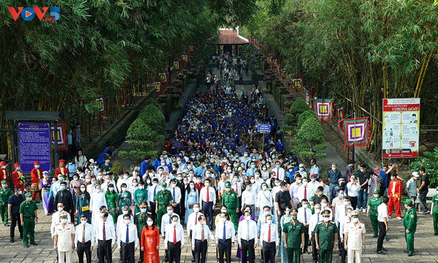 全国多地举行雄王祭祖大典