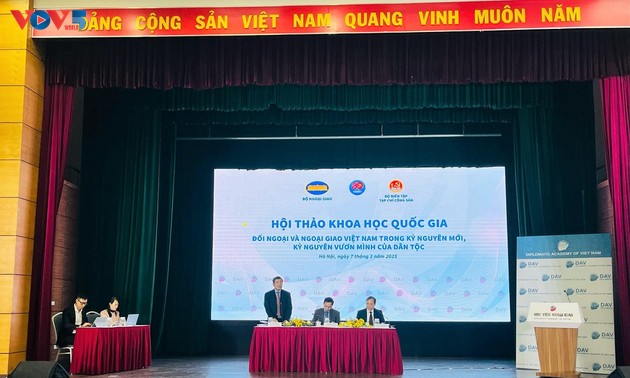 Colloque national sur la diplomatie du Vietnam dans la nouvelle ère