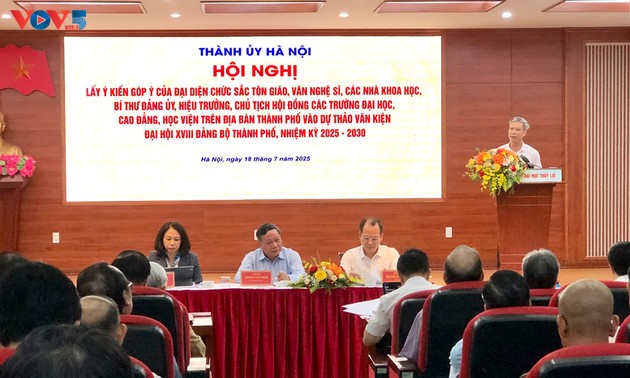 Hanoï recueille des avis sur le projet de documents pour le Congrès de l’organisation municipale du Parti