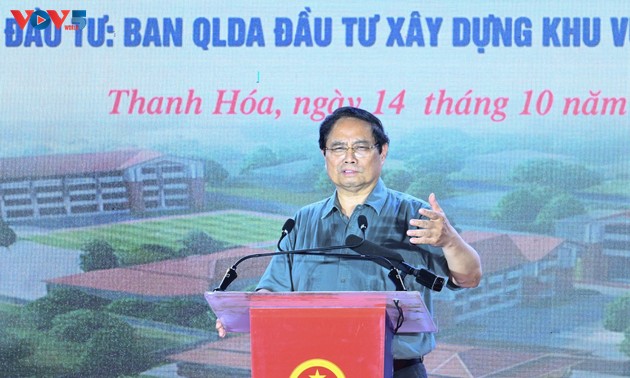 Le Premier ministre Pham Minh Chinh appelle à construire des écoles-internats par amour pour l’éducation