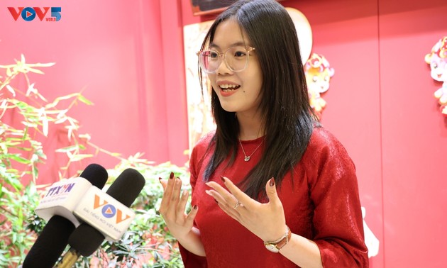 Du học sinh tại Bắc Kinh (Trung Quốc) đặt niềm tin vào đại biểu Quốc hội khóa mới	