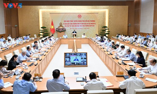 Gobierno de Vietnam fija meta de crecimiento económico de entre 8,3 % y 8,5 % en 2025 - ảnh 1