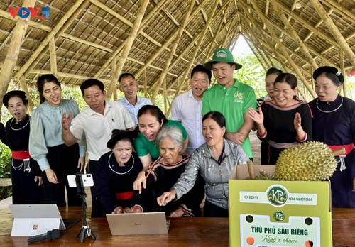 Pueblos remotos de Dak Lak se adaptan a la nueva era tecnológica  - ảnh 2