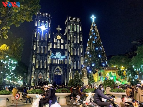 Luces navideñas de 2022 en Hanói - ảnh 10