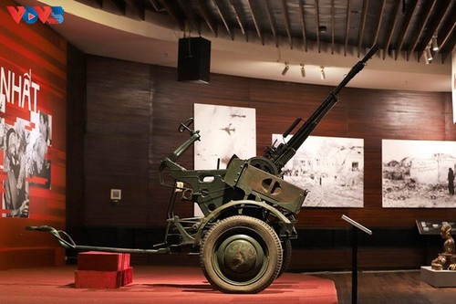 Exposición “Recuerdos del Día de la Reunificación” en el Museo de Hanói - ảnh 8