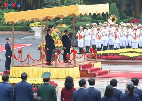 Vietnam y Japón emiten comunicado de prensa conjunto - ảnh 1