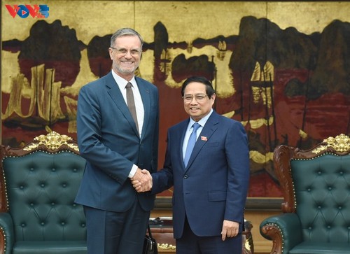 Premier de Vietnam recibe a embajador francés - ảnh 1