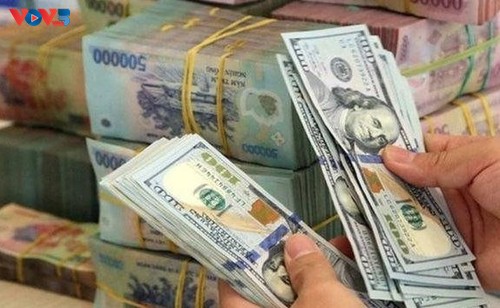 Las remesas a Ciudad Ho Chi Minh apuntan a un nuevo récord en 2025 - ảnh 1