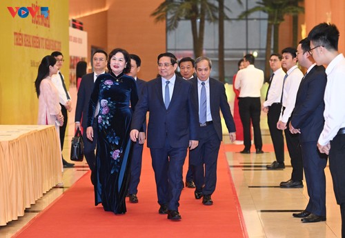 Sector bancario de Vietnam en primera línea del frente económico - ảnh 1