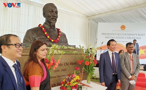 越南驻各国大使馆举行越南国庆76周年纪念会 - ảnh 1