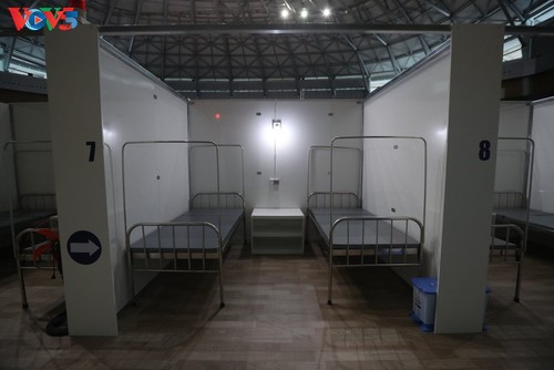 L’installation d’un hôpital de campagne à Danang - ảnh 5