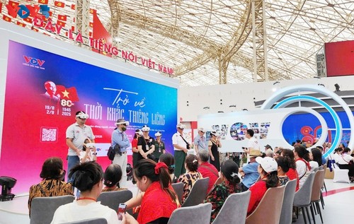 La Voix du Vietnam: 80 ans aux côtés du pays - ảnh 11