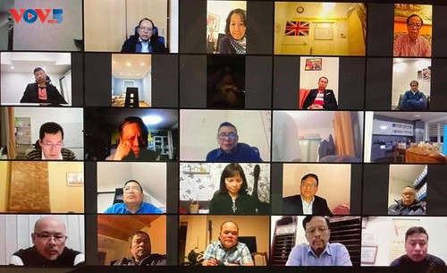 Die vietnamesische Gemeinschaft in Tschechien solidarisiert sich während der Covid-19-Pandemie - ảnh 1