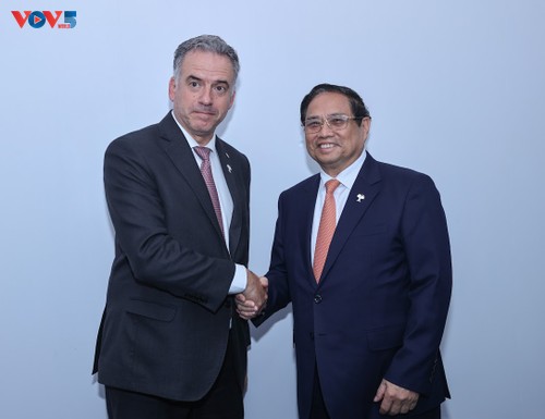 Premierminister Pham Minh Chinh trifft Führungskräfte der Länder und Organisationen am Rande des BRICS-Gipfels - ảnh 1