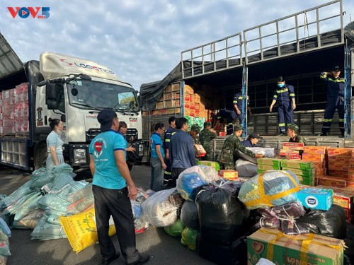 80 milliards de dôngs pour soutenir quatre provinces sinistrées par les inondations - ảnh 3