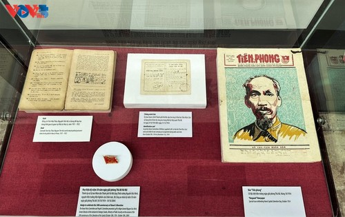 “Lagu Kemenangan yang Bergema Selamanya” Mencerminkan Sebuah Kota Hanoi yang Heroik pada Hari Pembebasan - ảnh 13