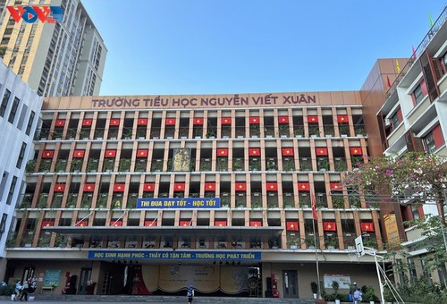 首都河内张灯结彩，喜迎越共十四大 - ảnh 17