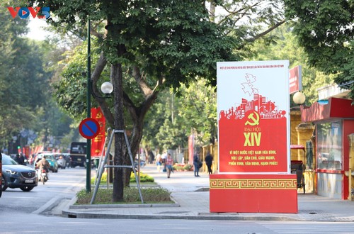 多项切实活动庆祝党的第十四次全国代表大会 - ảnh 1