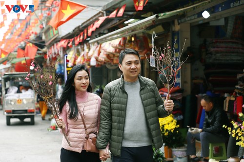 一位中国副教授对越南春节的印象 - ảnh 2