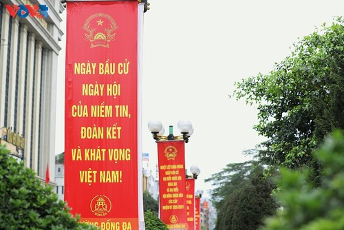 河内心花怒放面向全国大选 - ảnh 12