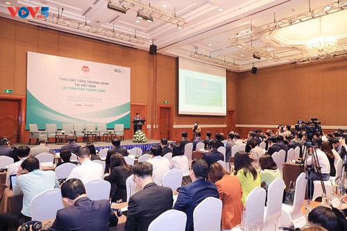 Green economy will contribute 300 billion USD a year to Vietnam’s GDP by 2050 - ảnh 1