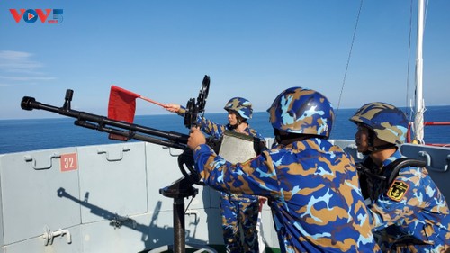 DK1 “steel fortresses” safeguard Vietnam’s maritime sovereignty - ảnh 2