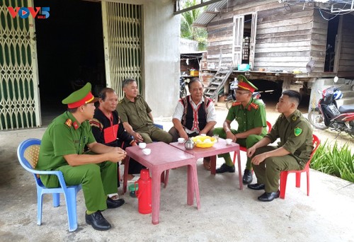 ເມືອງ ຟູທ້ຽນ ແຂວງ ຢາລາຍ ເສີມຂະຫຍາຍບົດບາດຂອງຜູ້ມີອິດທິພົນຊື່ສຽງ - ảnh 1