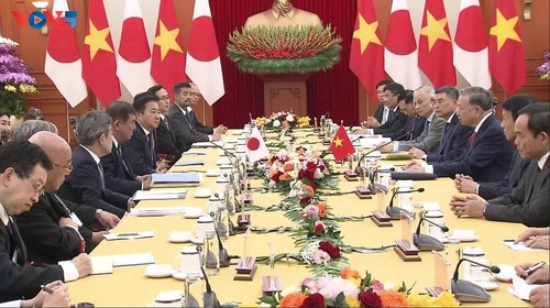 日本メディア トー・ラム書記長と石破首相の会見を大きく報道 - ảnh 1