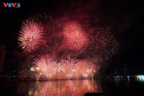 Da Nang International Fireworks Festival a tourism highlight - ảnh 1