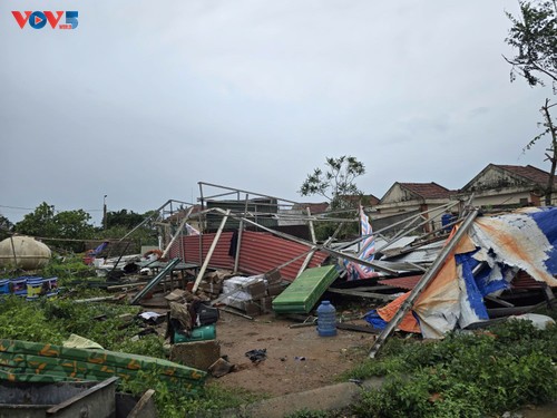 Search and rescue efforts expanded following typhoon Bualoi - ảnh 1