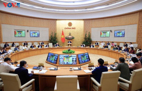 Vietnam presses ahead with over 10% growth target: PM - ảnh 1
