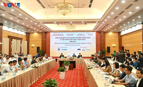 Journalists, businesses join hands in realizing national development goals - ảnh 1