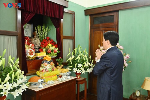 President Luong Cuong visits President Ho Chi Minh relic site - ảnh 1