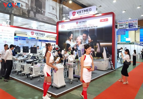 Vietnam International Medical and Pharmaceutical Exhibition opens - ảnh 2