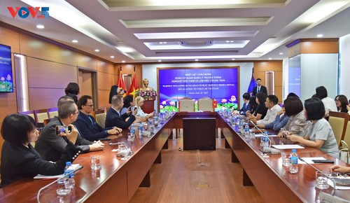 VOV, Hungary’s MTVA sign media cooperation agreement - ảnh 1