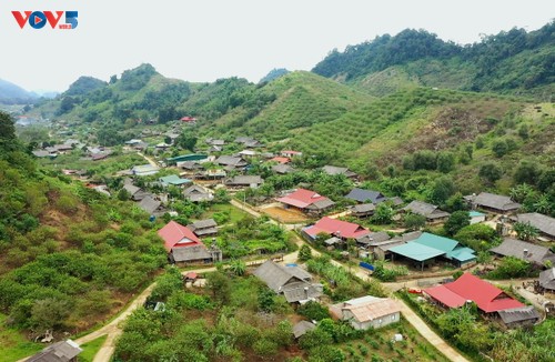 Community tourism revitalizes Mong ethnic hamlet  - ảnh 1