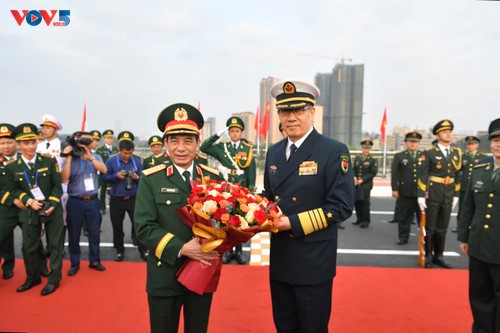 Border bonds strengthened through Vietnam–China defense friendship exchange - ảnh 1
