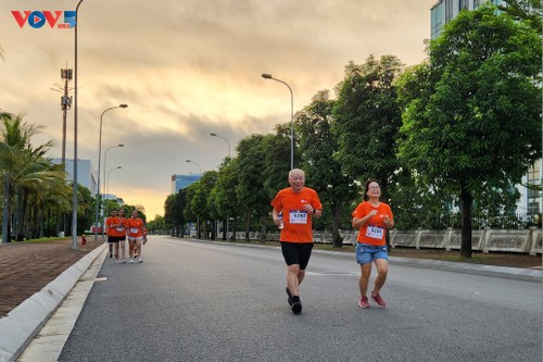 LHPT toàn quốc lần thứ XVI: Phóng viên, biên tập hào hứng chạy “Vì Làn sóng khỏe“ - ảnh 8