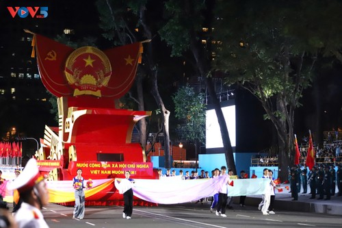 Quân đội Lào và Campuchia tổng hợp luyện diễu binh cùng Việt Nam tại TP.HCM - ảnh 12